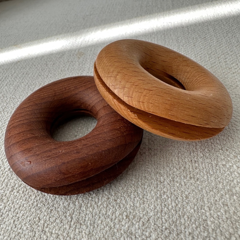 Wooden snack seal